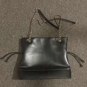 Black leather gold Chain strap Shoulder bag Tote